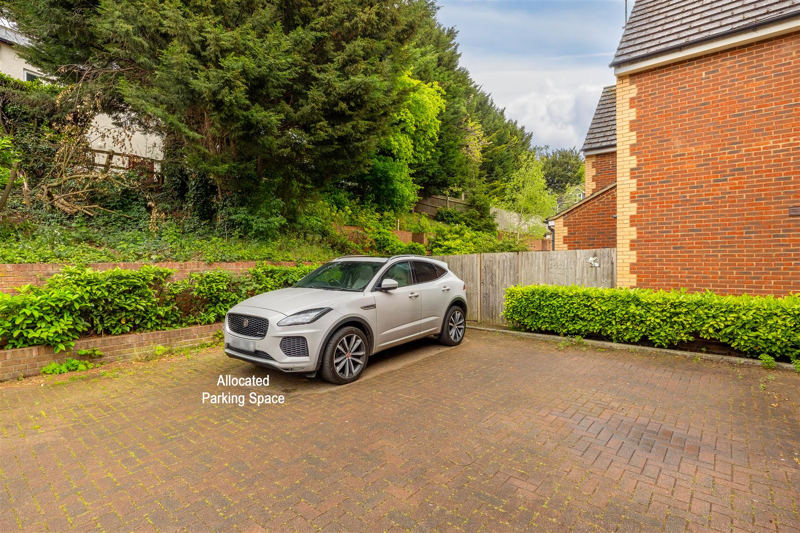 2 bed property in Walden Croft, Milton Keynes